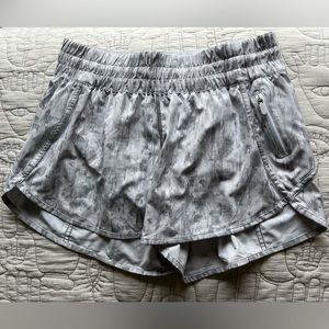 Lululemon Tracker Low-Rise Short